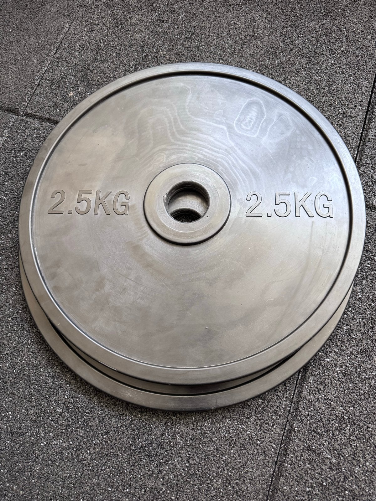 2,5 KG TRAINING BUMPER PLATE Massief Rubber, Sport en Fitness, Fitnessmaterialen, Ophalen, Zo goed als nieuw, Armen, Halterschijven