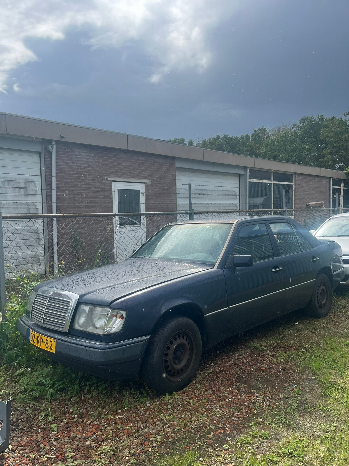 MERCEDES 250 D belastingvrij W124 en donorauto erbij!!, foto 11