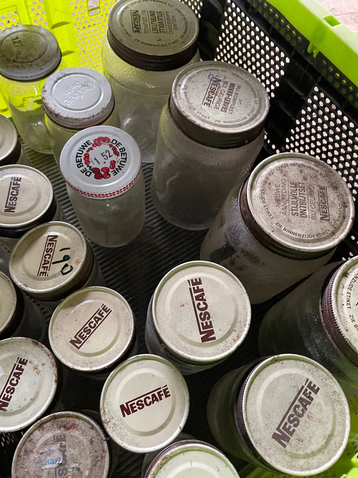 Vintage Nescafé en andere glazen potten met deksel, Ophalen