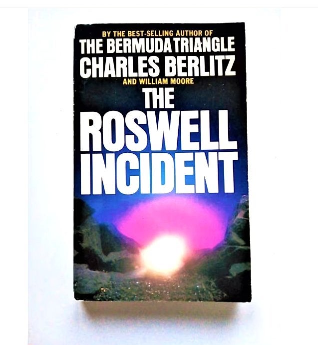 the roswell incident-charles berlitz-panther- granada*1982*, Boeken, Ophalen of Verzenden, Gelezen, Charles berlitz