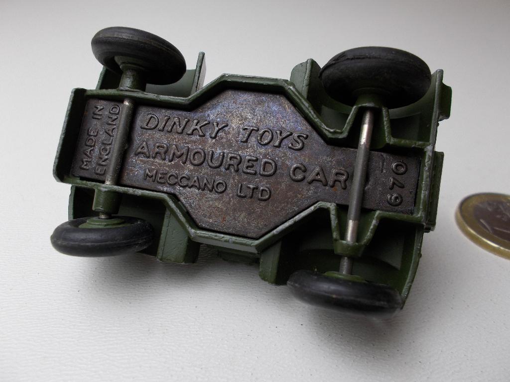 1955 Dinky Toys 670. ARMOURED CAR. Opknapper! (-K-), Ophalen of Verzenden, Gebruikt, Overige typen, Dinky Toys