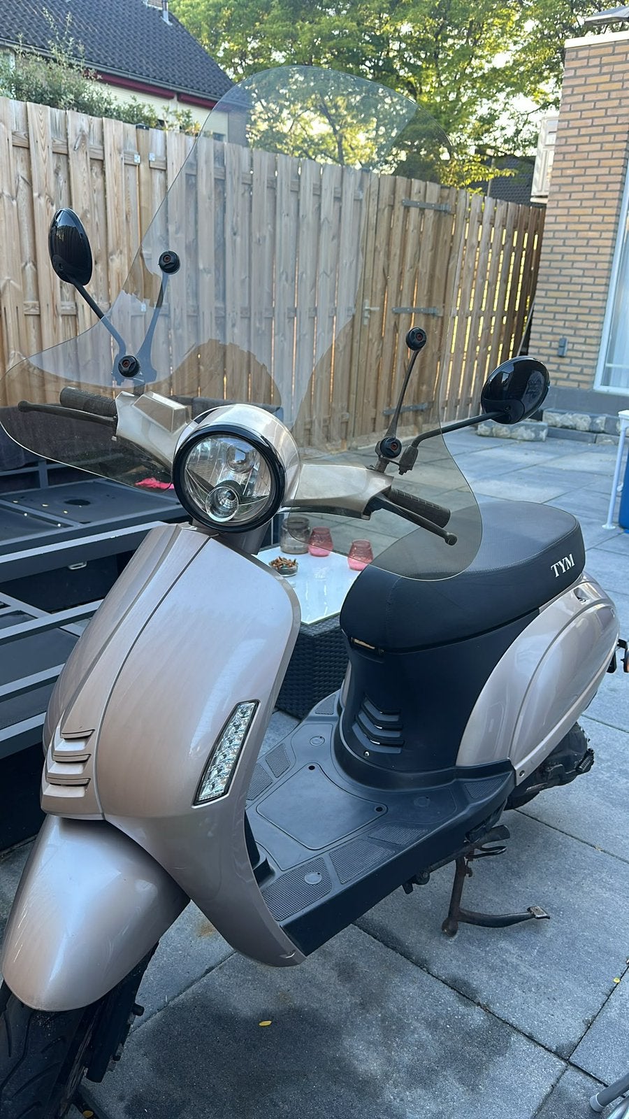 WLIE GRACE Scooter, Fietsen en Brommers, Snorfietsen en Snorscooters, Ophalen, Zo goed als nieuw, Benzine, Overige merken