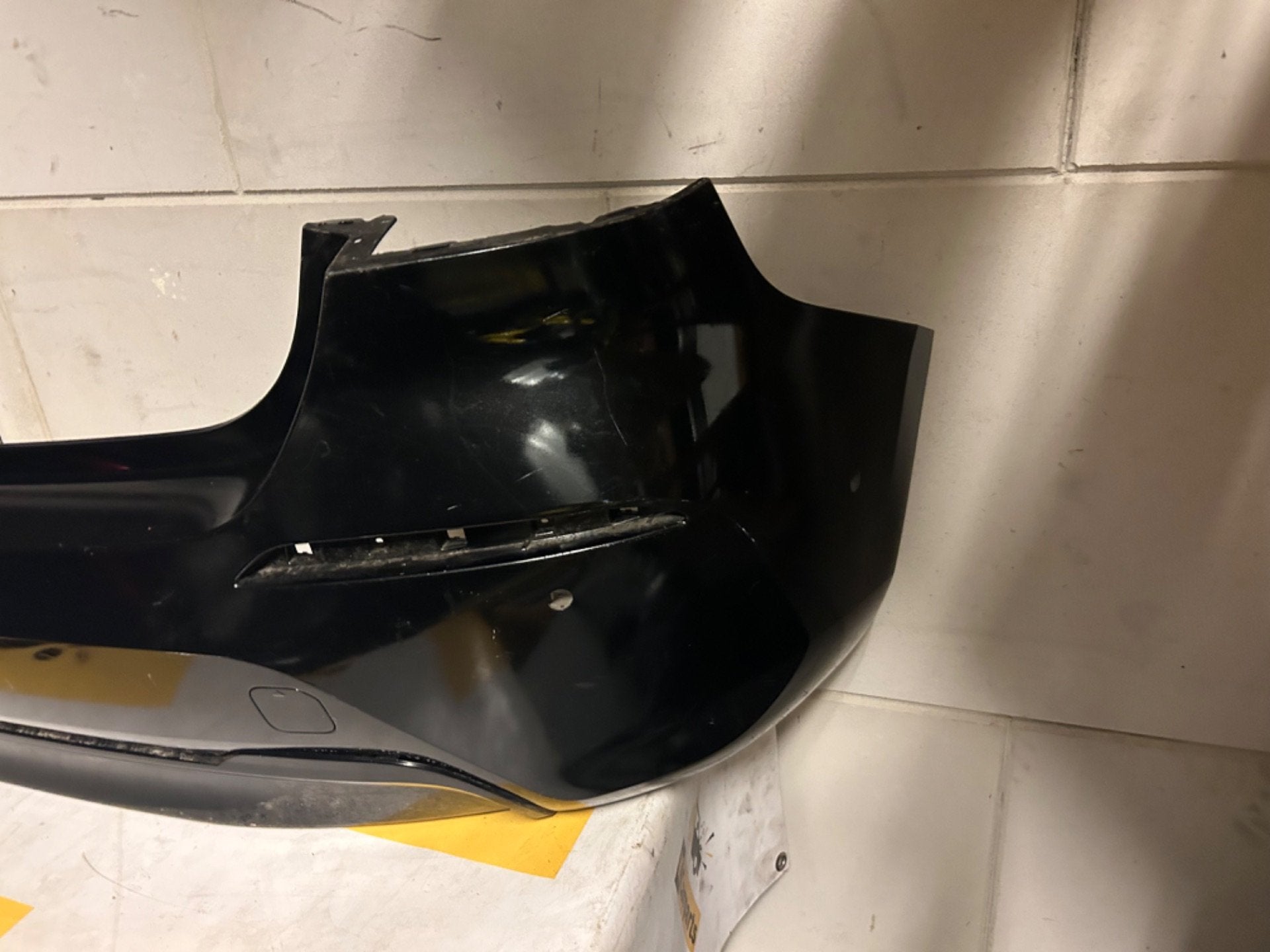 Achterbumper BMW 1 Serie F40 PDC ORIGINEEL 51127461391, Auto-onderdelen, Info@fabrikant.eu, Fabrikantstraat 1
1000 AA  Amsterdam, NL