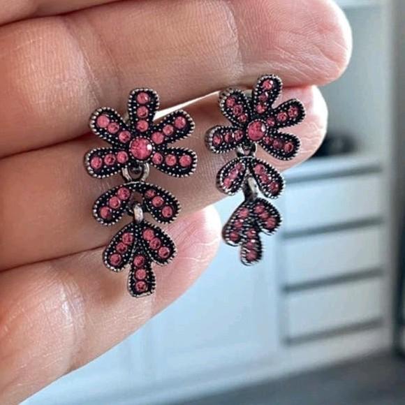 Prachtige oorbellen met bloemen aparte roze kleur, Verzenden, Nieuw, Roze, Overige materialen