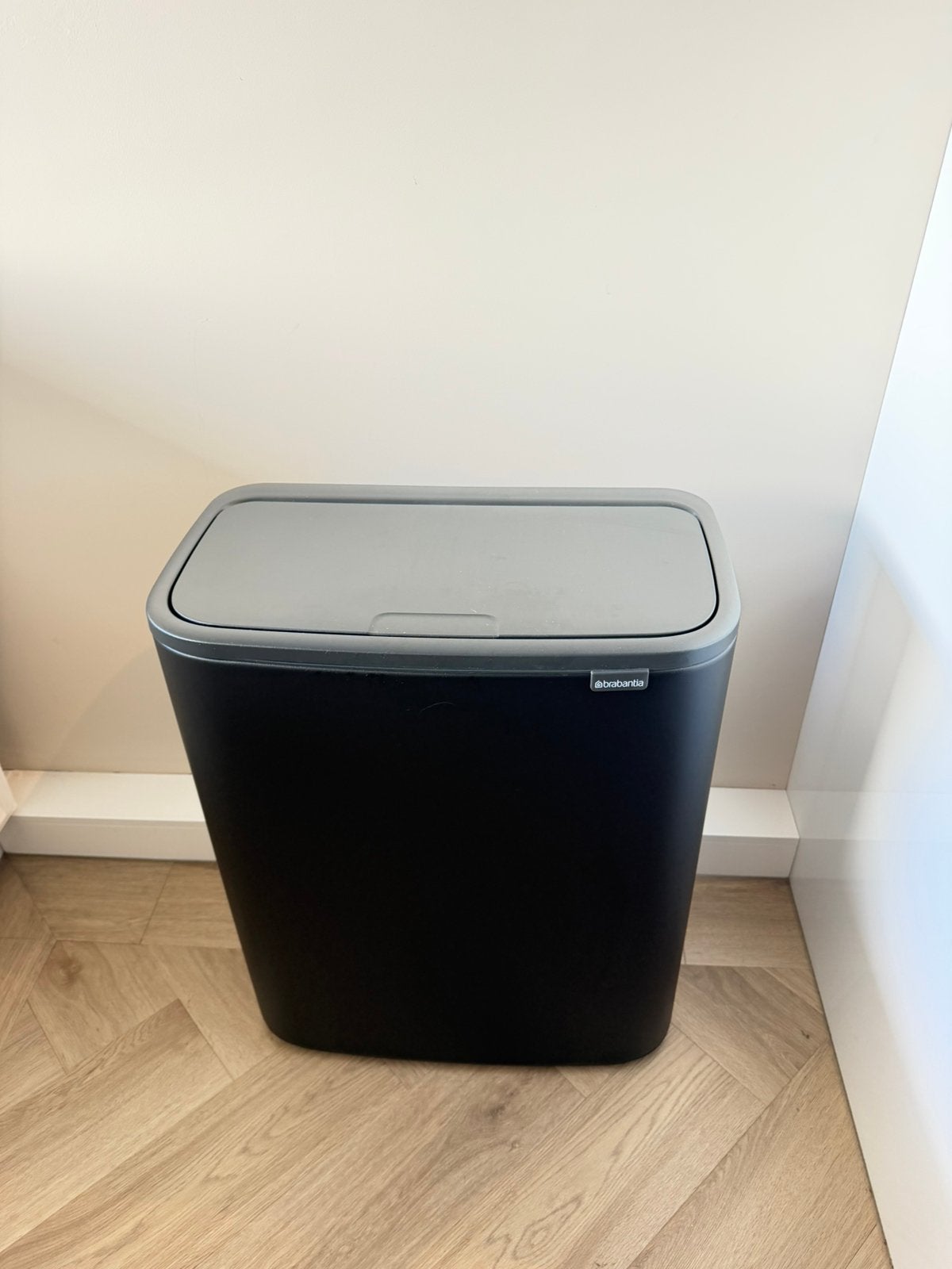 Brabantia Bo Touch Bin Prullenbak, 20 tot 30 liter, Ophalen, Zo goed als nieuw, Kunststof