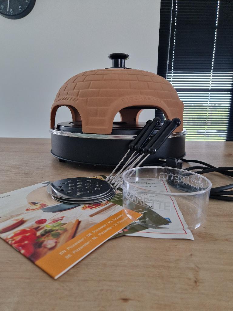 Pizzarette 6 personen in nieuwstaat, 2x gebruikt, Overige typen, Ophalen of Verzenden, Zo goed als nieuw, Overige stijlen