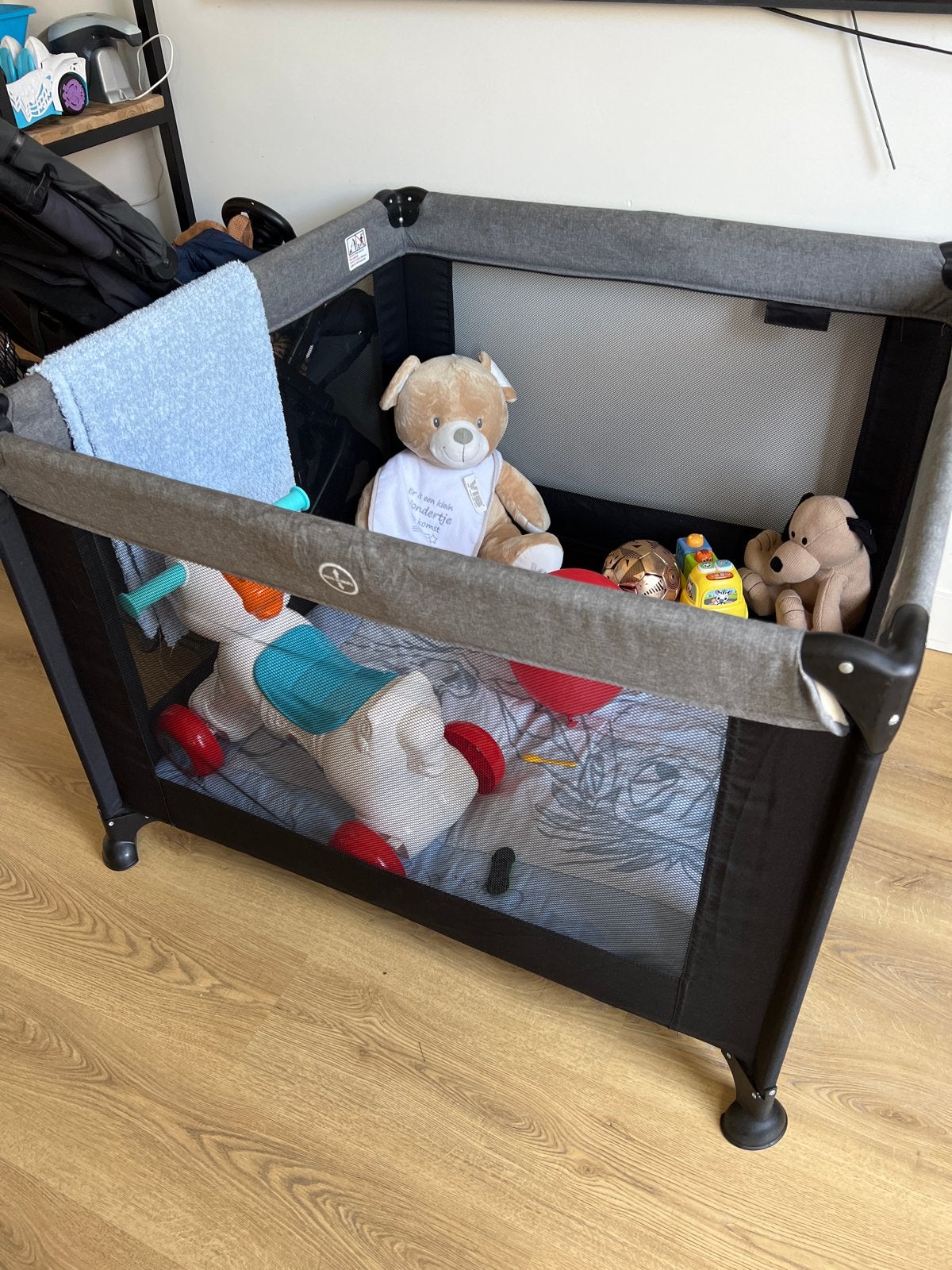 Compacte en veilige box voor baby's en peuters, Ophalen, Gebruikt, Rechthoekig, Boxkleed