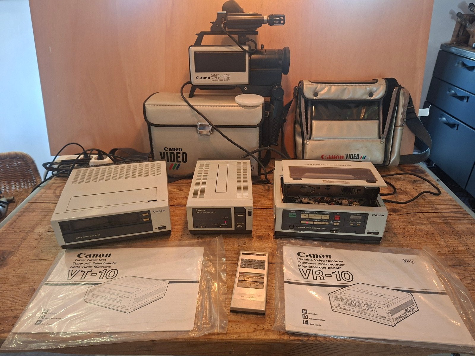 Vintage Canon VC-10 kleuren Video Camera Set met VR-10 VCR, Mini dv, Gebruikt, Canon, 20x of meer