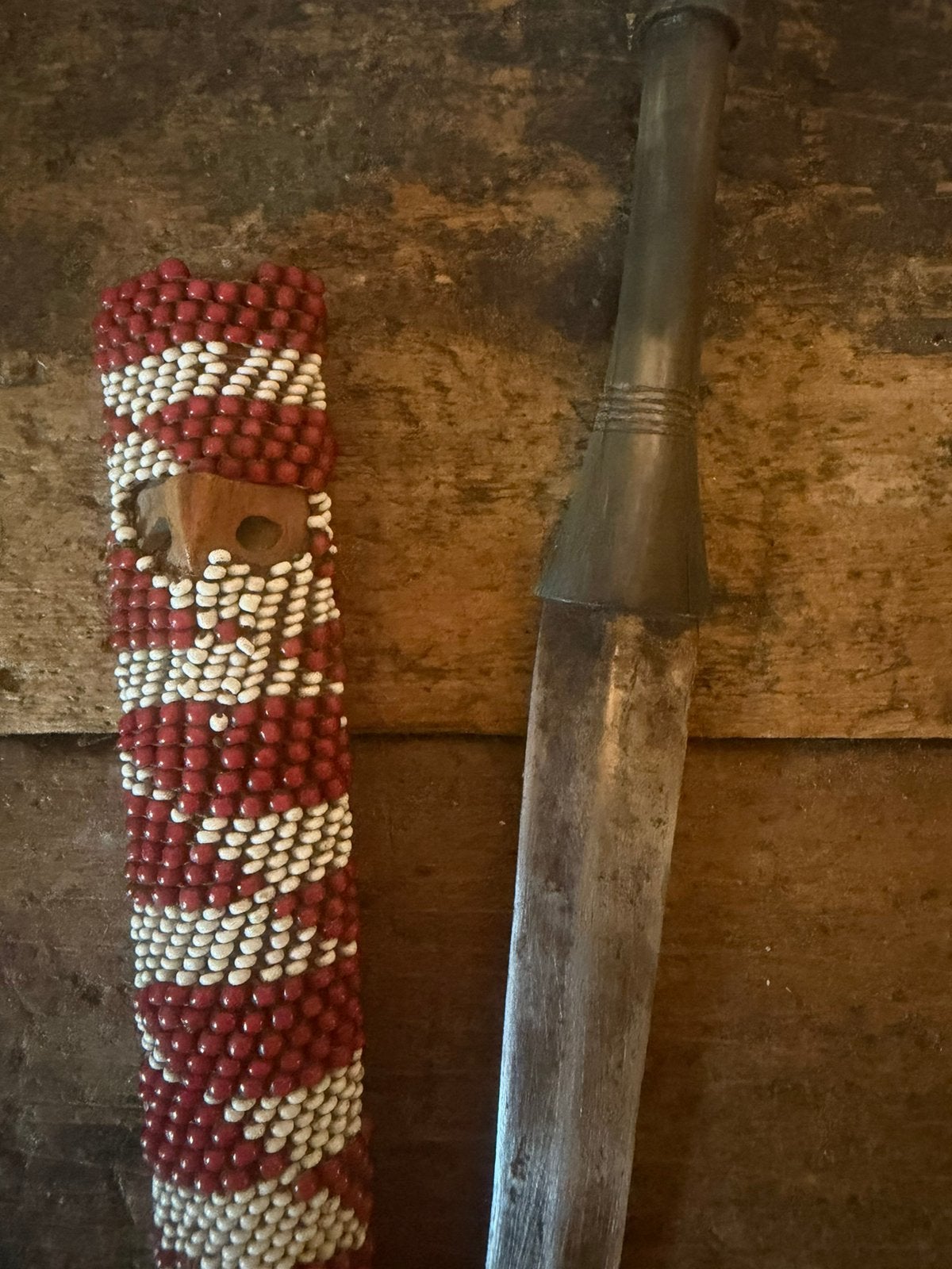 Mooie oude afrikaanse dolk / mes, Antiek en Kunst, Afrika, Ophalen of Verzenden, Wapen