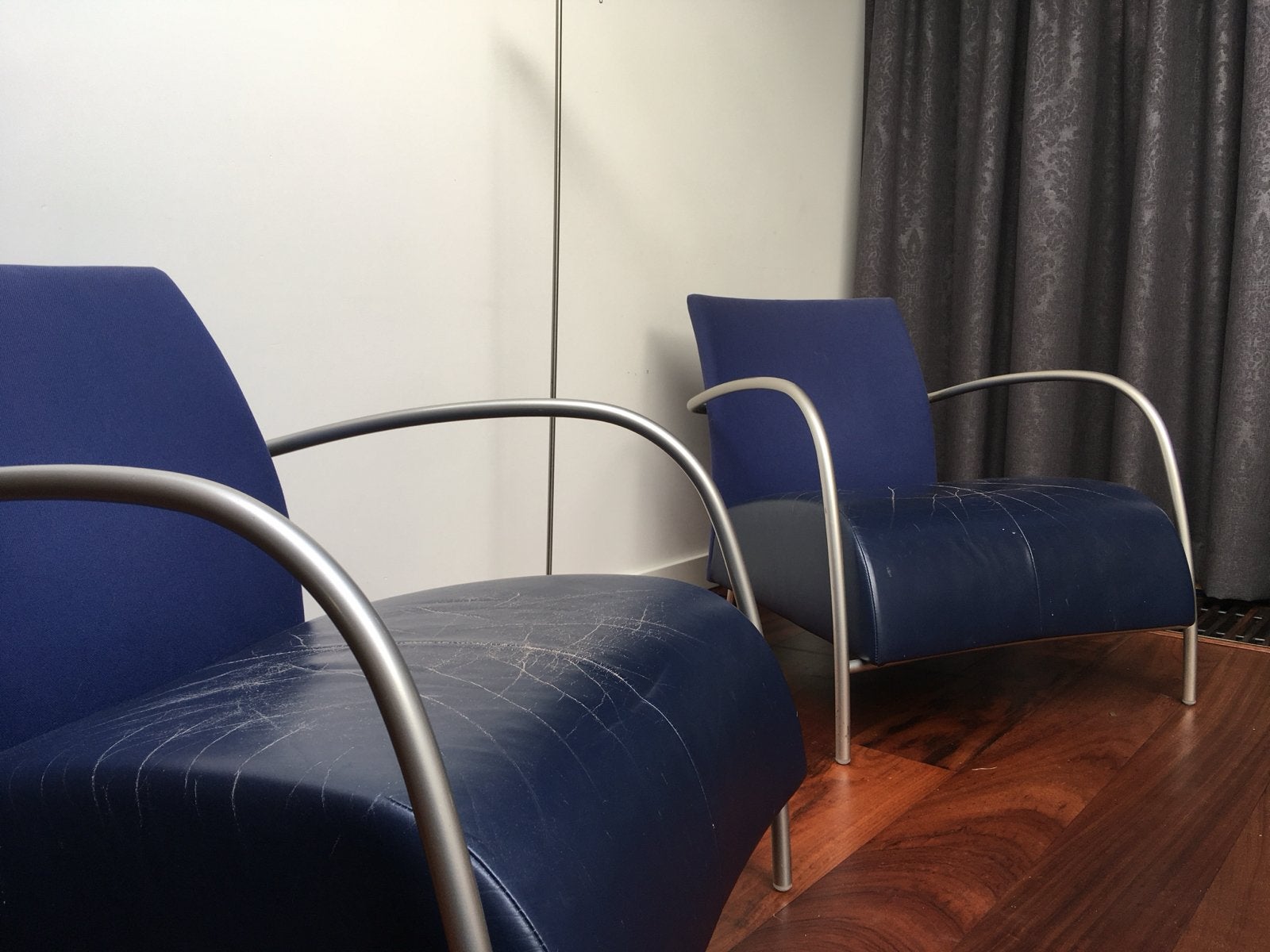 Design Klassieker - Montis Loma - Gebruikt maar Comfortabel, Huis en Inrichting, Stoelen, Ophalen, Gebruikt, Blauw, Leer