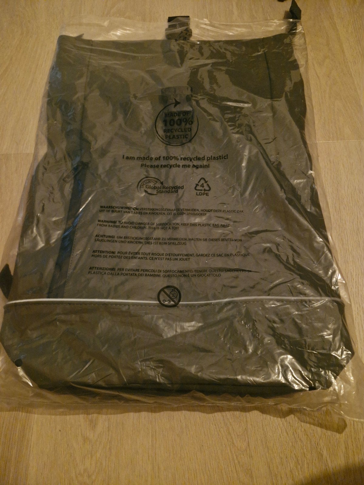 Nieuwe Vasad Rugzak - 100% Gerecycled Plastic, Sieraden, Tassen en Uiterlijk, Tassen | Rugtassen, 25 tot 40 cm, Nieuw, Ophalen of Verzenden