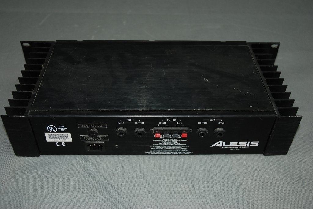 Alesis Versterker met flightcase  RA100   <230504>, Ophalen, Gebruikt, ., Overige instrumenten