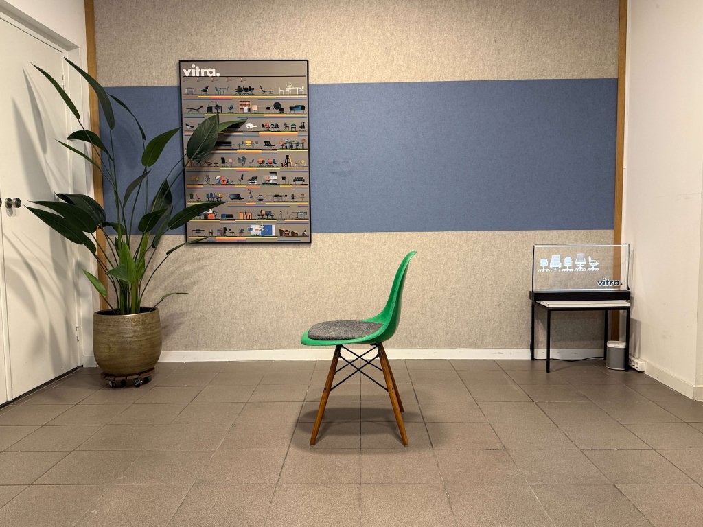 Herman Miller | Eames | DSW | Cadmium Green Fiberglass | 1x, Gebruikt, Drie, Herman Miller, Hout