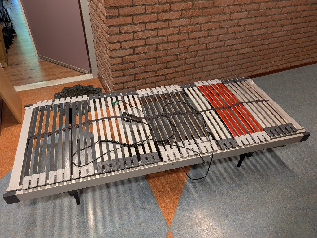 elektrische lattenbodem 80x200 2 stuks met zgan matrassen, Huis en Inrichting, Ophalen, Eenpersoons, Zo goed als nieuw, 80 cm