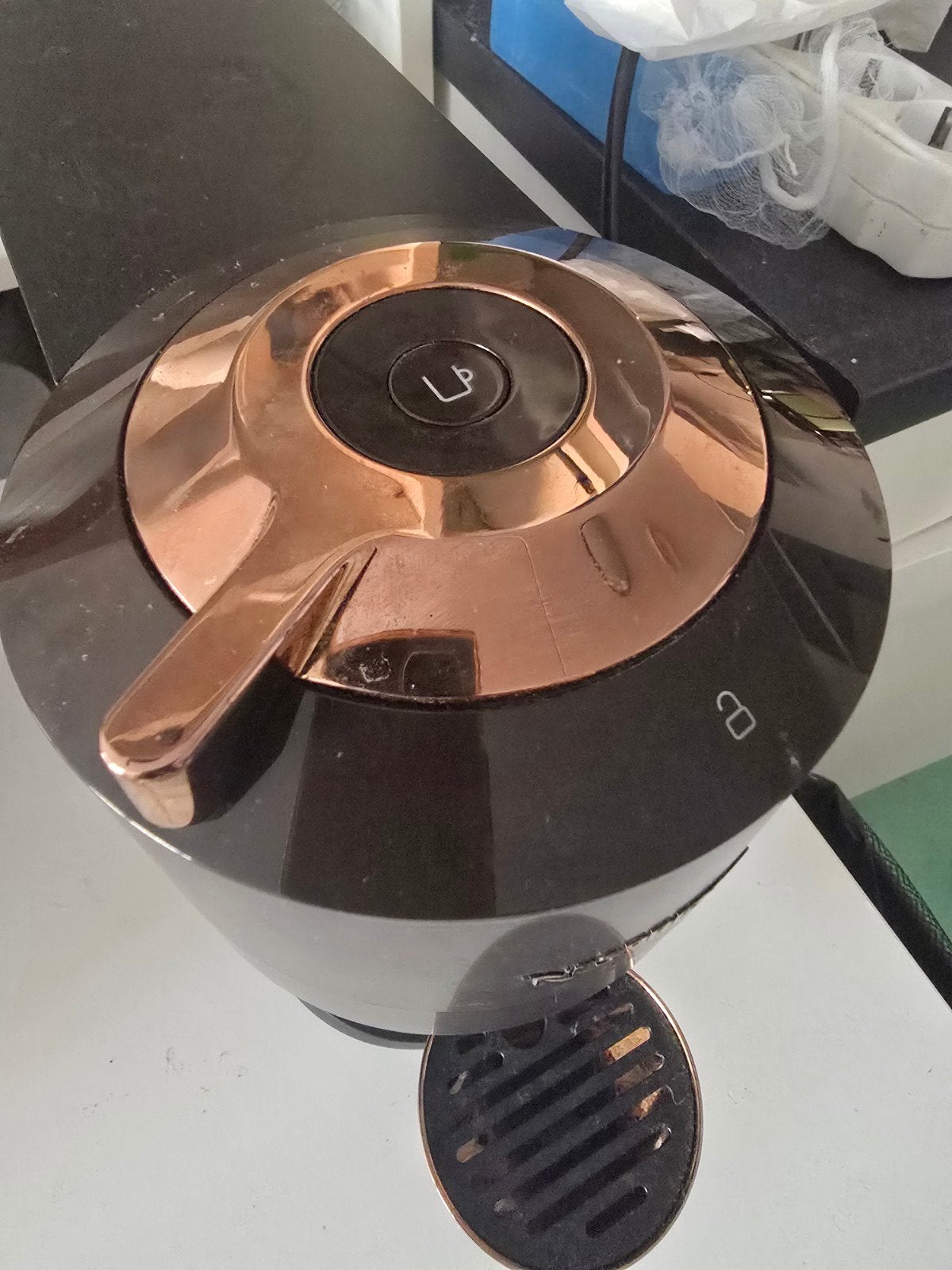 Nespresso Vertuo Rose Gold and black, Ophalen