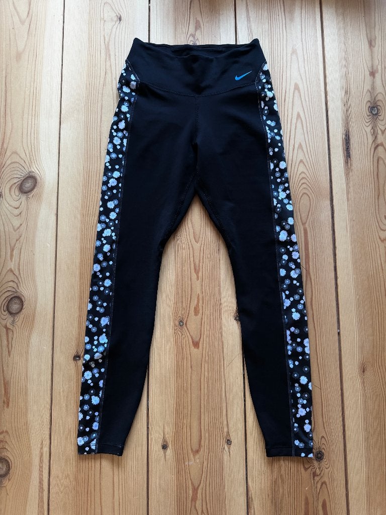 Nike sport legging / broek - Zwart Daisy 7/8 - XS NIEUW, Zwart, Nike, Nieuw, Ophalen of Verzenden