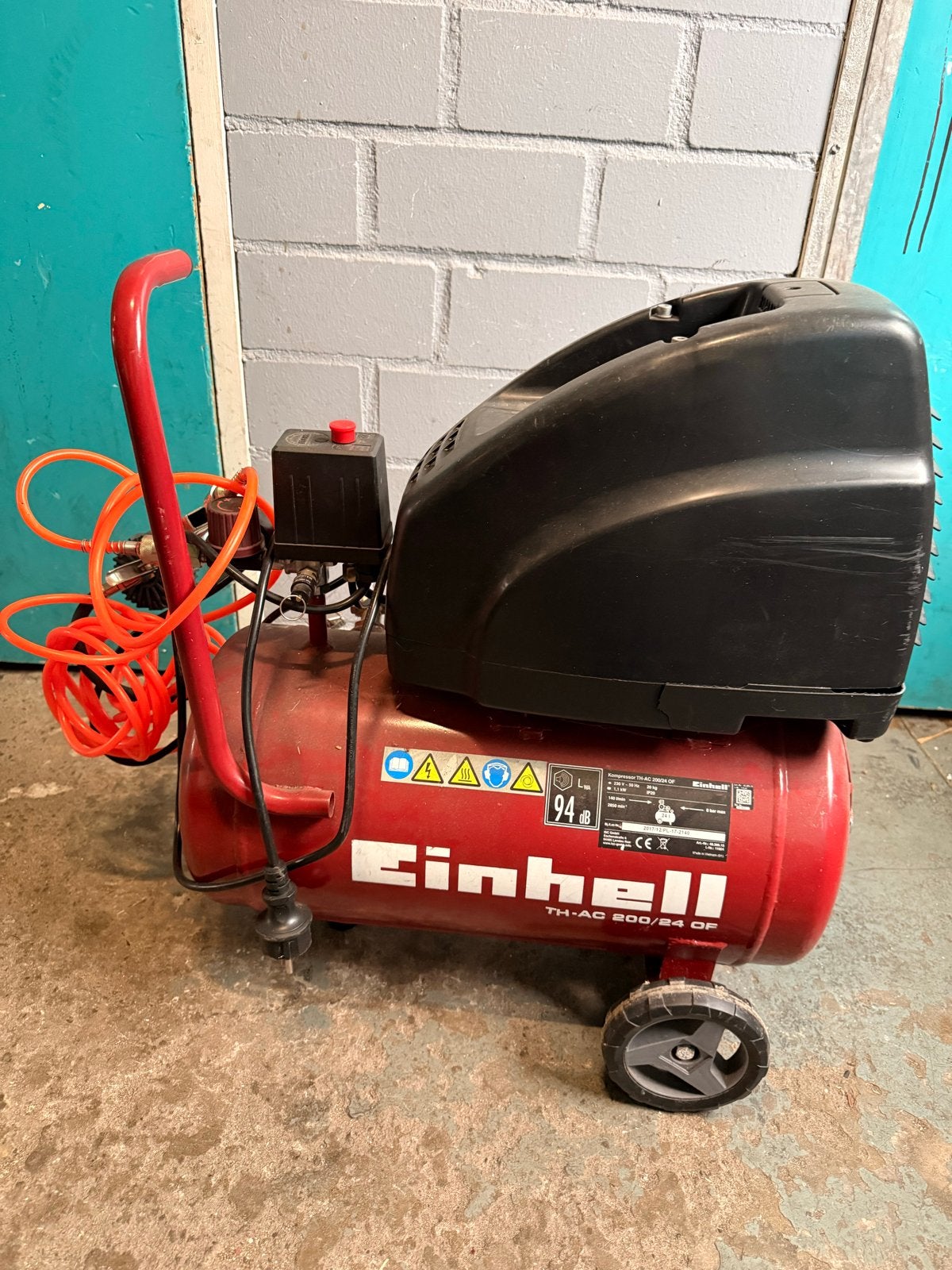 Einhell TH-AC 200/24 OF Compressor - Zo goed als nieuw, Ophalen, 6 tot 10 bar, Zo goed als nieuw, Minder dan 200 liter/min