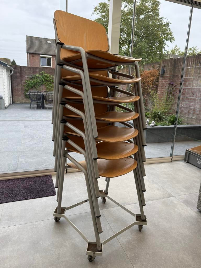 Stapelbare stoelen met transportwagen, Huis en Inrichting, Stoelen, Ophalen, Gebruikt, Overige kleuren, Vijf, Zes of meer stoelen