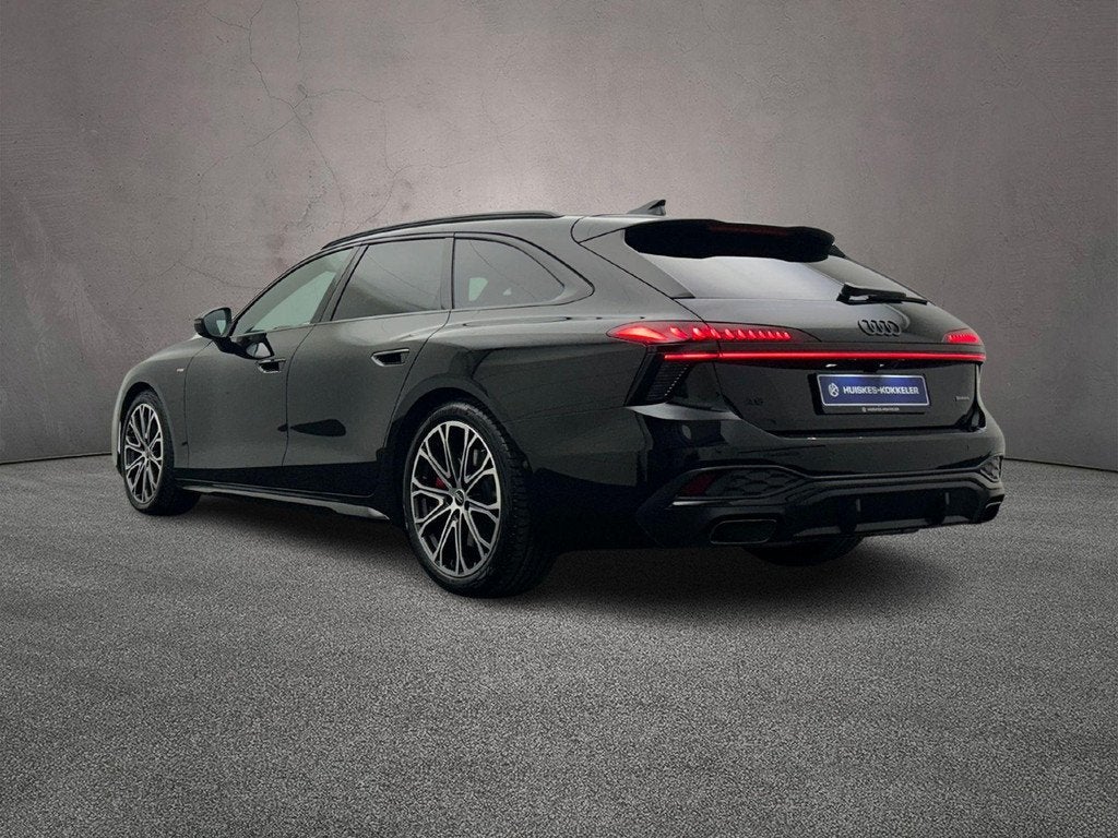 Audi A6 Avant 3.0 V6 quattro S Edition | Trekhaak | Panorama, Auto's, Audi, Stof, 4 cilinders, 2500 kg, Zwart