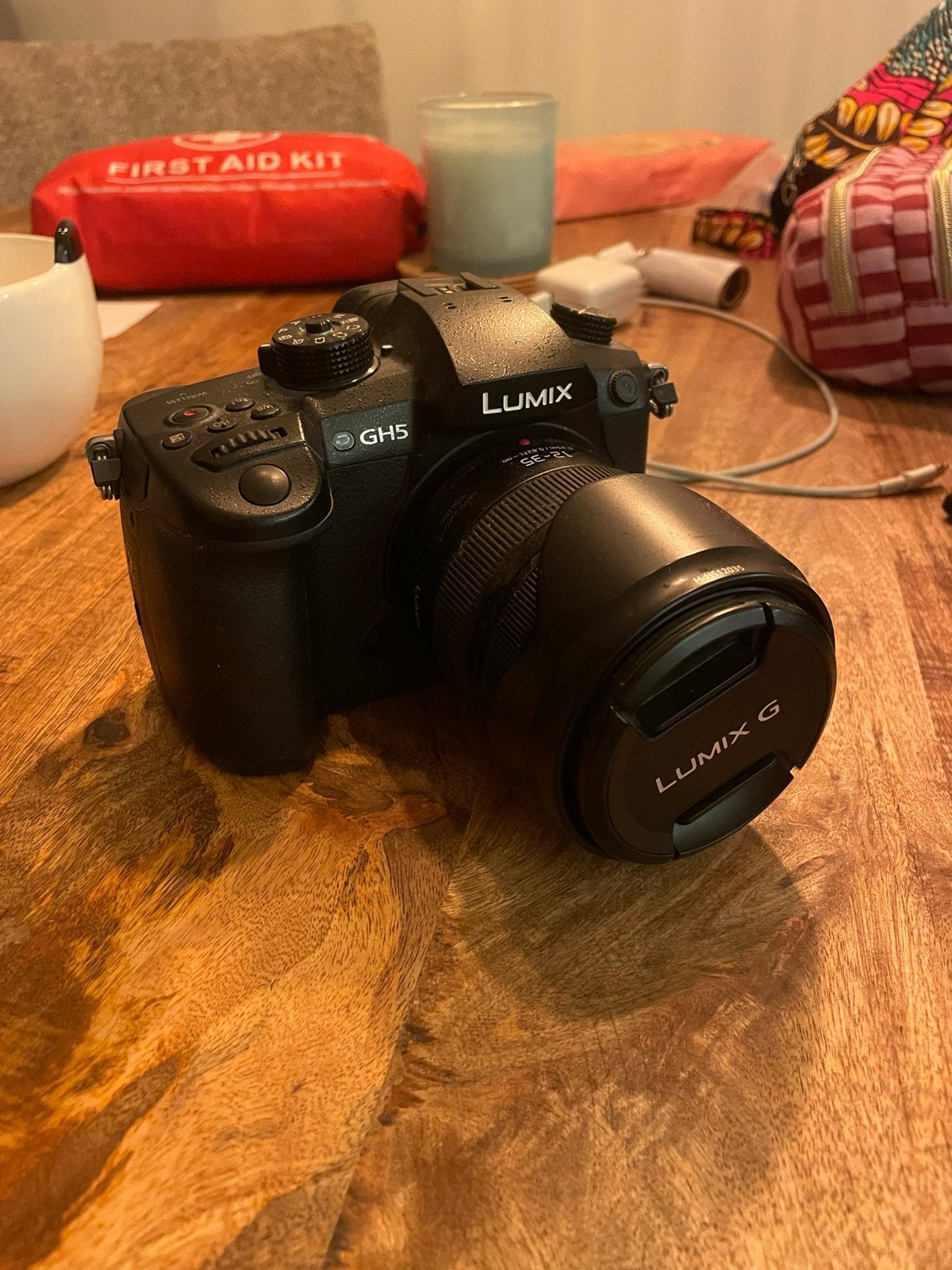 Panasonic Lumix GH5 met 12-35mm lens, 3 accu's en statief, Ophalen, Gebruikt, Panasonic, Accu