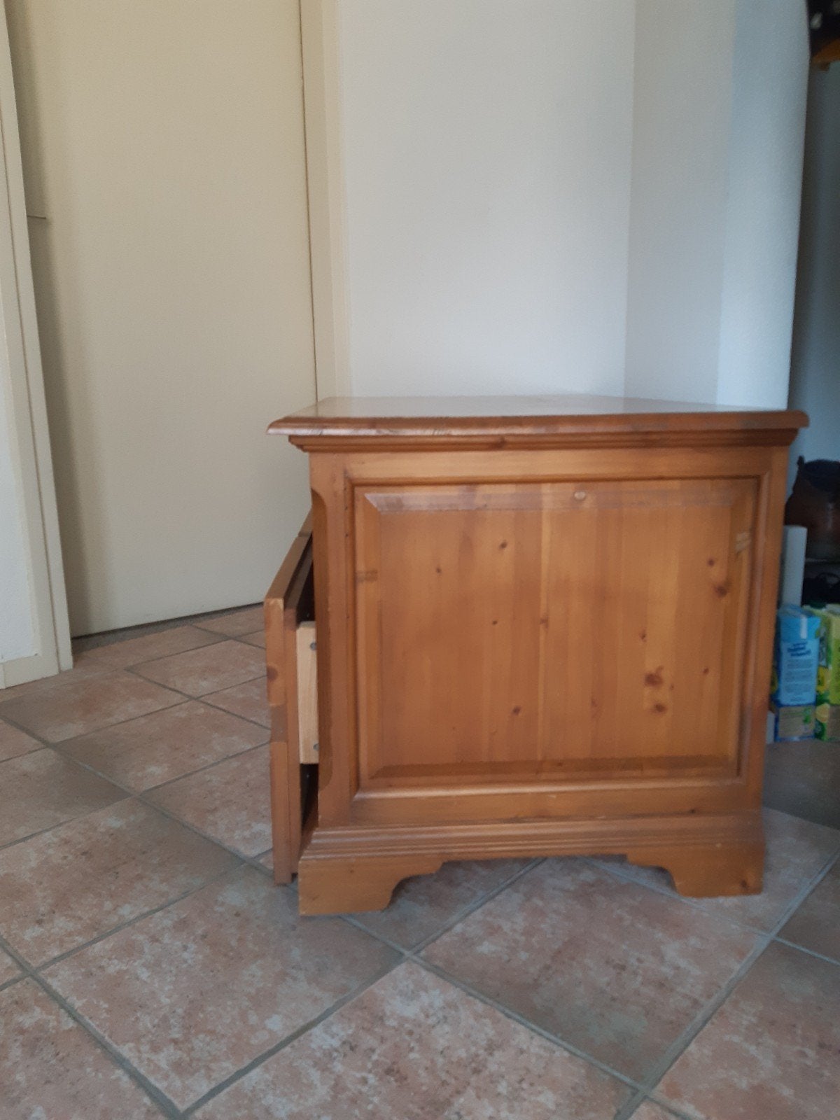 grenen kastje - dekenkist, Ophalen, Met plank(en), Gebruikt, 100 tot 150 cm