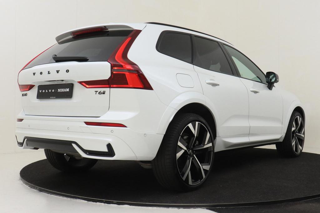 Volvo XC60 II T6 PLUG-IN HYBRID AWD PLUS BLACK EDITION -PANO, Auto's, Volvo, Automaat, 12 maanden, Adaptive Cruise Control, Gebruikt