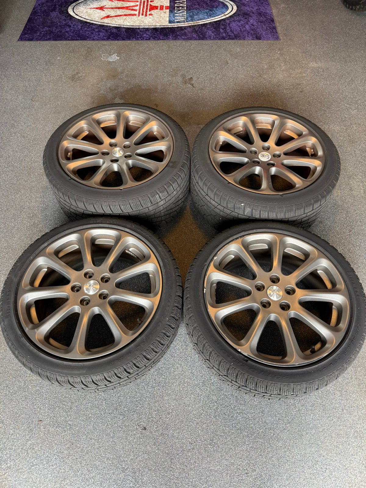 Maserati Quattroporte M139 19 inch velgen met winterbanden, 19 inch, Gebruikt, Velg(en), 235 mm