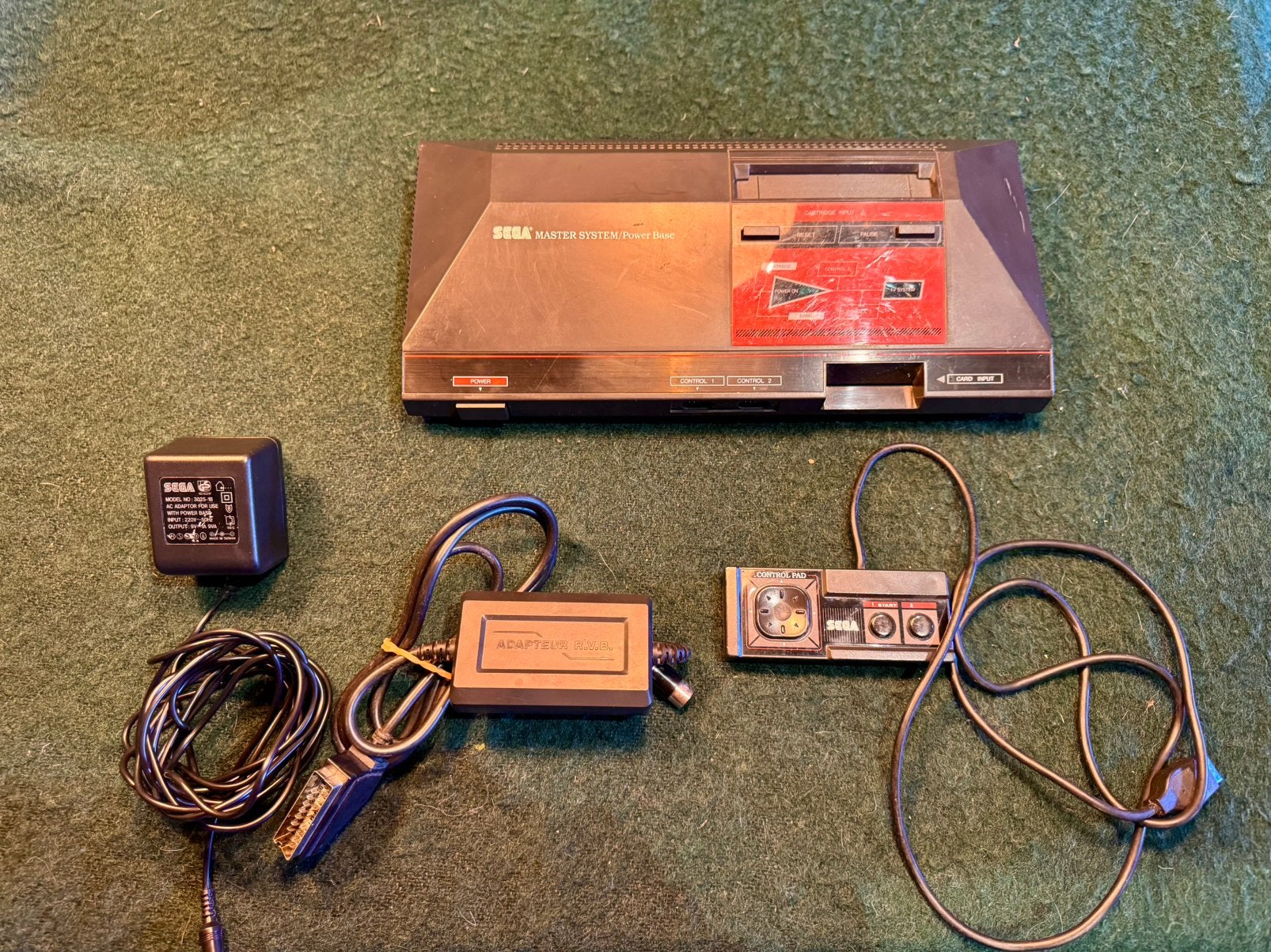 Sega Master System 1 Model 3010 –Franse uitvoering– compleet, Spelcomputers en Games, Verzenden, Gebruikt, Met 1 controller, Master System