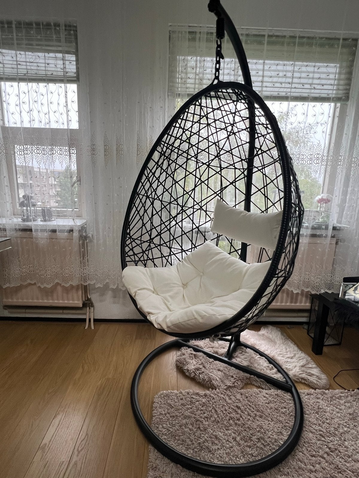 Xenos Hangstoel Swing met standaard - Zwart, Huis en Inrichting, Ophalen, Zwart, Zo goed als nieuw, Metaal