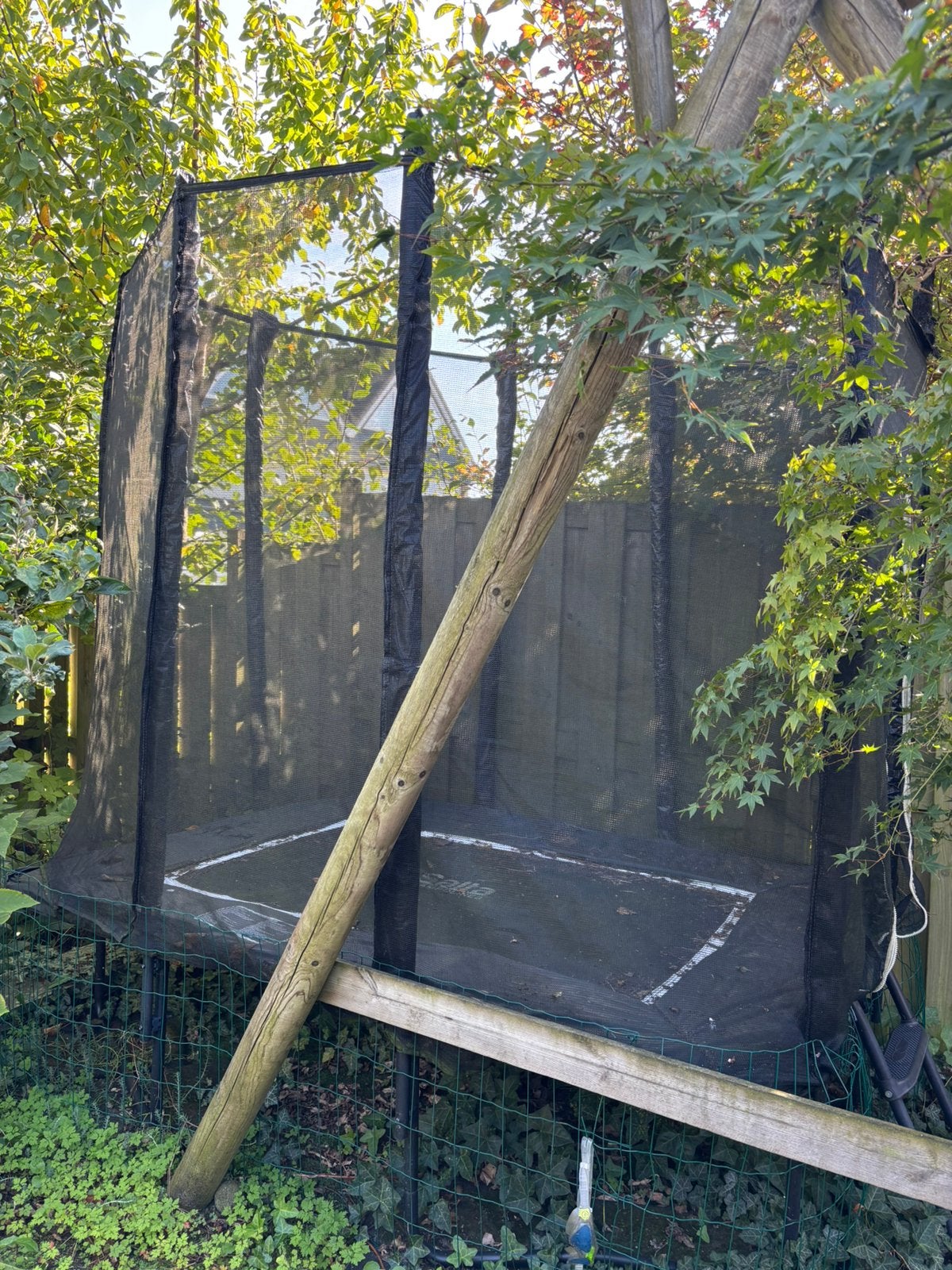 Trampoline, Ophalen, Zo goed als nieuw