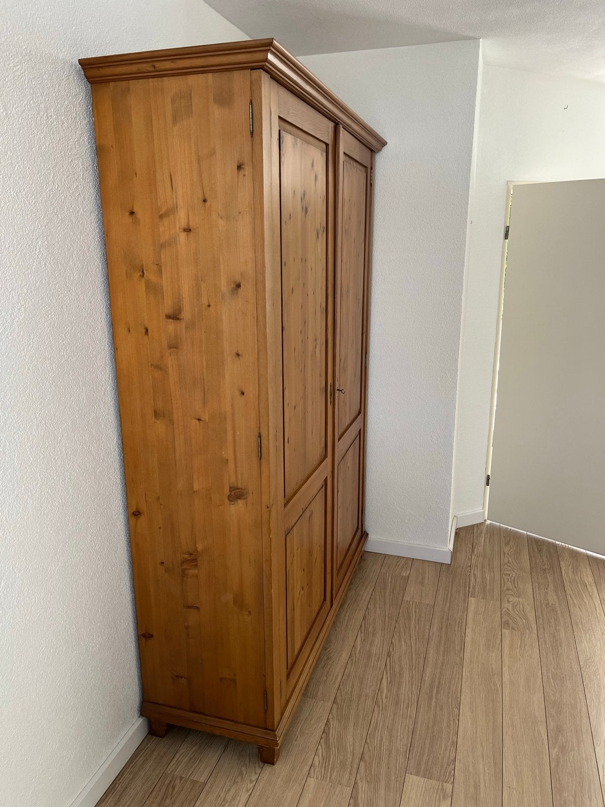 Handgemaakte Grenen Kast - 220x150x50 cm, Ophalen