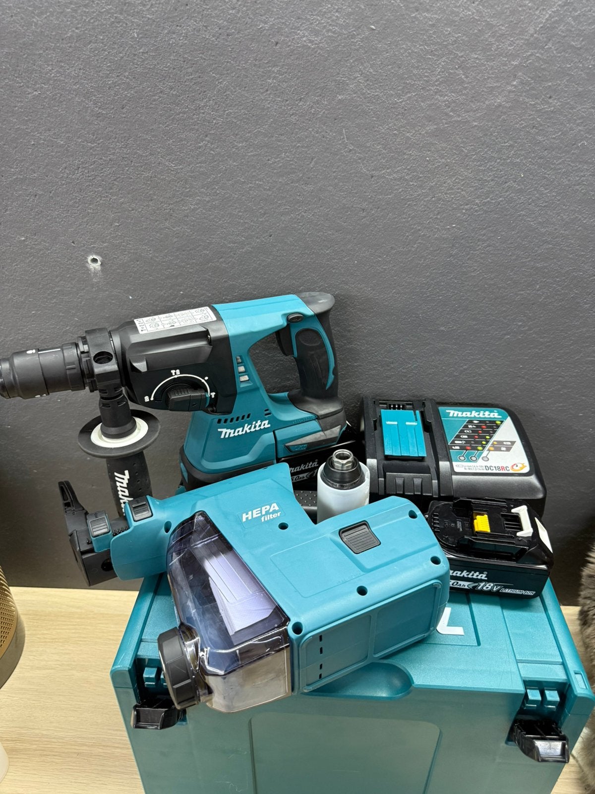 Makita DHR243 set, Ophalen, Boor- en/of Breekhamer