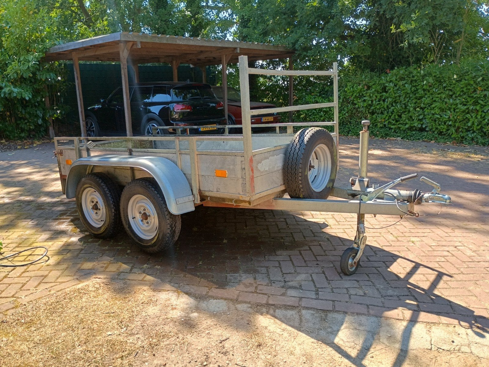 Robuuste aanhangwagen met dubbele as, Ophalen of Verzenden, Gebruikt