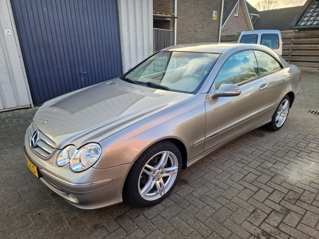 Mercedes-Benz CLK-Klasse Coupé 200 K. Avantgarde (bj 2003), 4 cilinders, 4 stoelen, 1796 cc, 163 pk