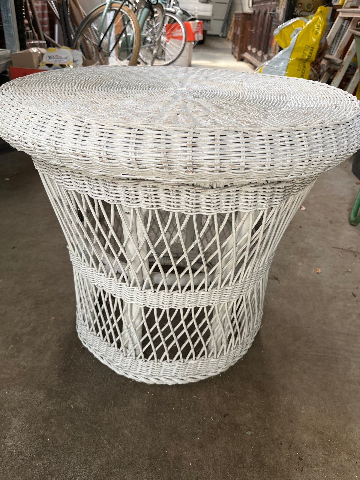 Gratis Witte Rotan Bijzettafel / Salontafel, Ophalen