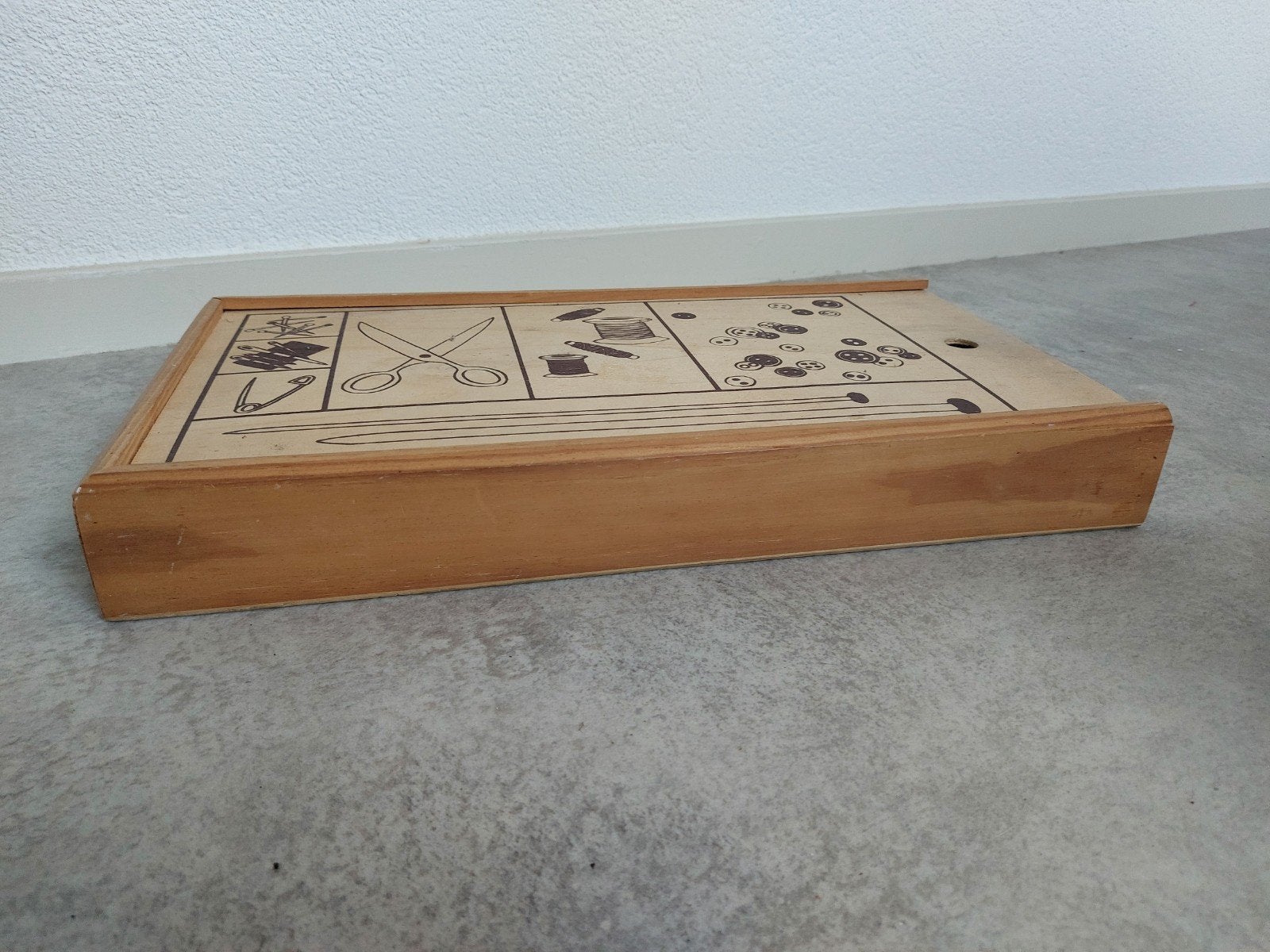 Houten Naaidoos met Schuifdeksel en Vakken, Hobby en Vrije tijd, Naaien en Fournituren, Ophalen of Verzenden, Gebruikt, Overige typen