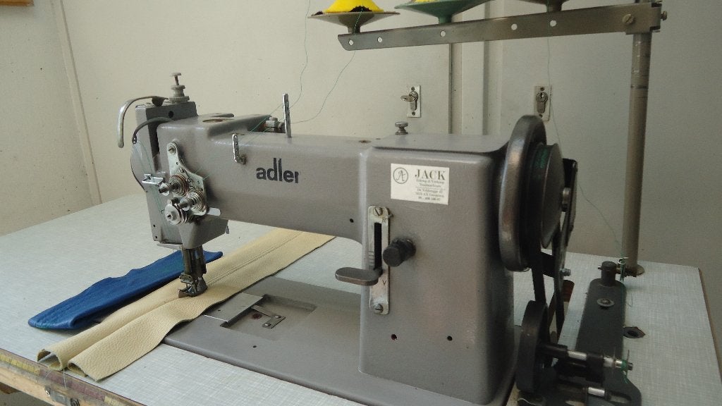 Industrie Naaimachine Adler 2 Naalds 3 Voudig transport(167, Overige merken, Gebruikt, Ophalen of Verzenden, Naaimachine