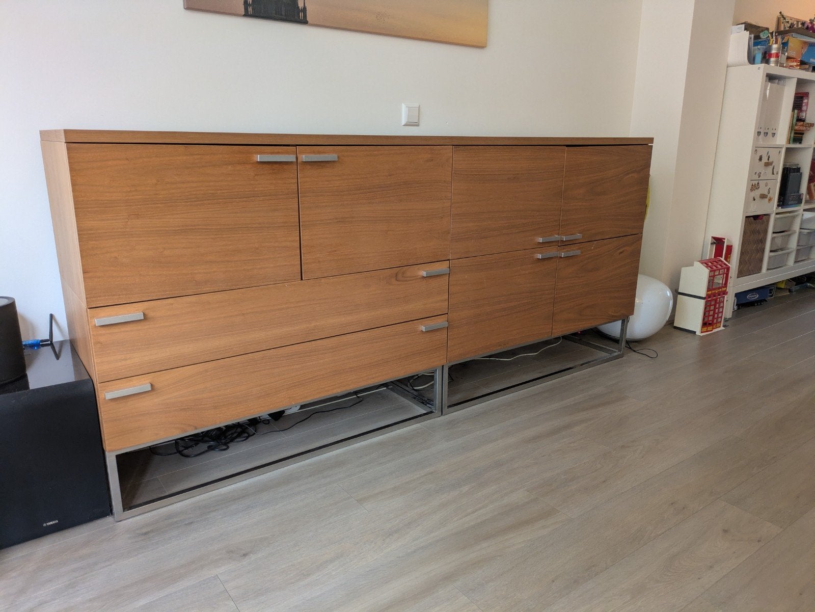 Dressoir notenfineer  210x44x95 blocs designsales, Huis en Inrichting, Kasten | Dressoirs, Ophalen, Gebruikt, 25 tot 50 cm, 200 cm of meer