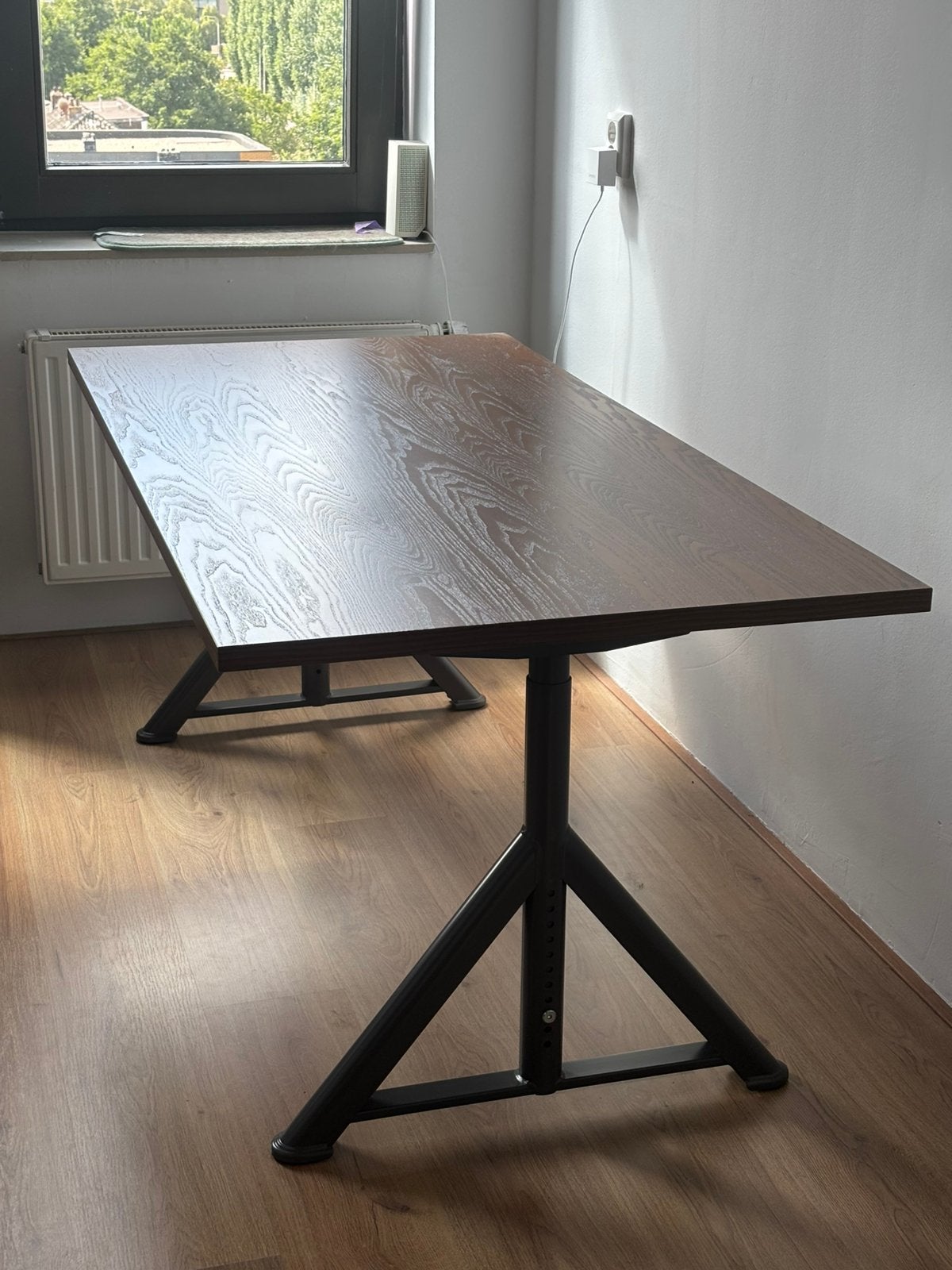 Ikea Idasen bureau, Huis en Inrichting, Bureaus, Ophalen, 160 cm, Gebruikt, Kabelgoot