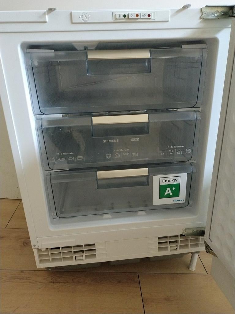 Inbouw vriezer met drie lades A+, Ophalen, Inbouw, Minder dan 60 cm