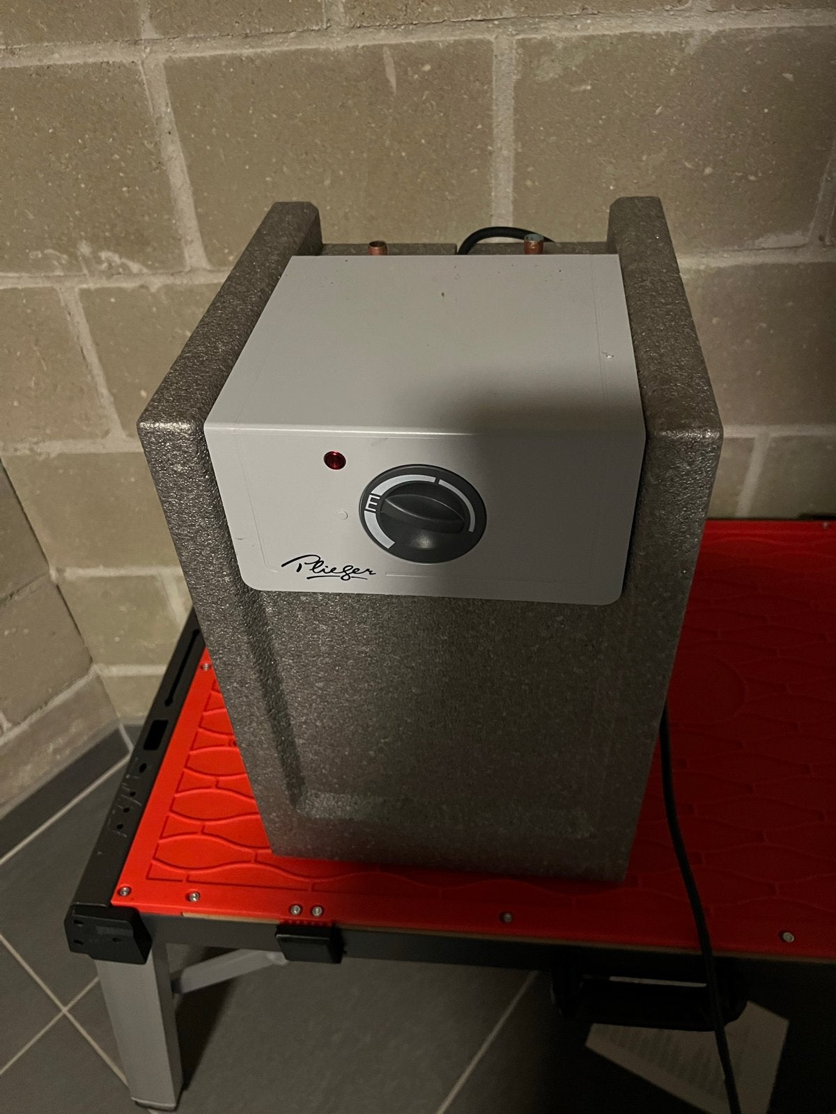 Inventum Boiler 10 L - Gebruikt, maar in prima staat!, Doe-het-zelf en Verbouw, Geisers en Boilers, Gebruikt, Boiler, Minder dan 20 liter