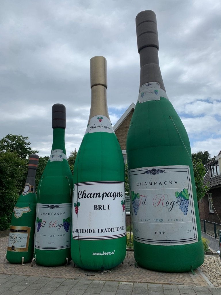 Opblaasbare Champagnefles - Feestartikelen 3 4,5 6 en 8 hoog, Ophalen, Zo goed als nieuw, Overige
