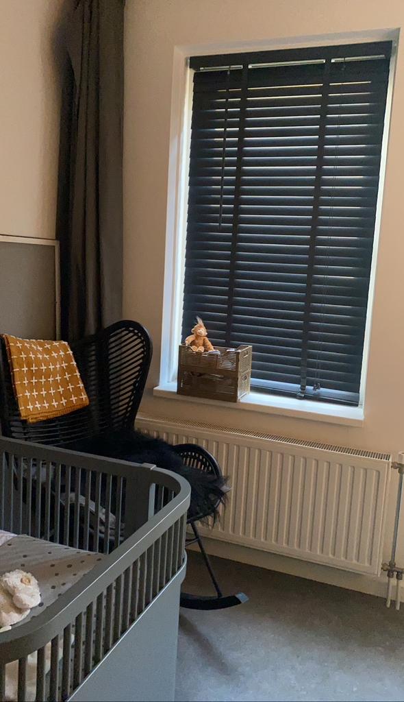 Schommel ei stoel egg chair zwart
