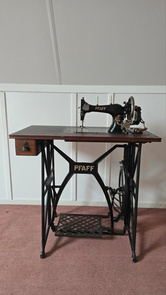 Prachtige Antieke Pfaff Trapnaaimachine (ca. 1920), Antiek en Kunst, Antiek | Naaimachines, Ophalen