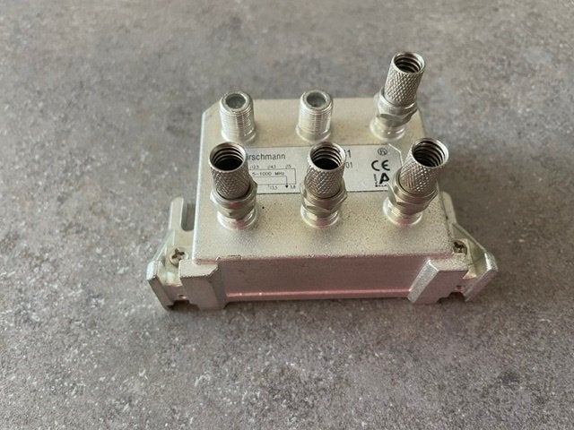 Splitter /coax verdeler, Audio, Tv en Foto, Audiokabels en Televisiekabels, Ophalen, Zo goed als nieuw, Minder dan 2 meter, Overige kabels
