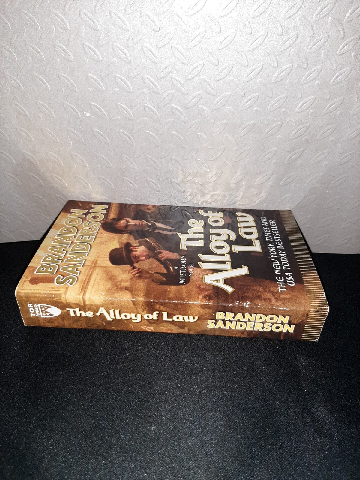 The Alloy of Law - Brandon Sanderson (Mistborn Novel), Ophalen of Verzenden, Gelezen, Brandon Sanderson, Amerika