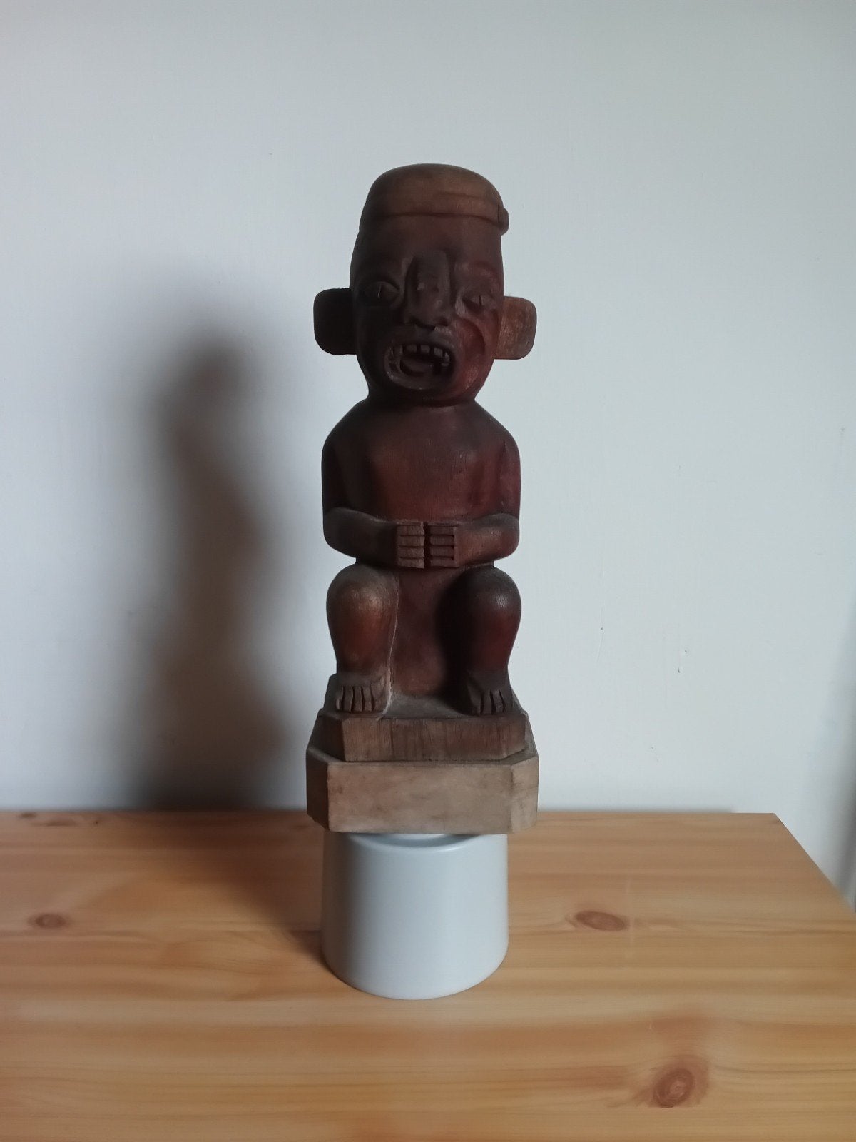 Uniek handgesneden houten beeld - Afrikaanse stijl, Antiek en Kunst, Kunst | Beelden en Houtsnijwerken, Ophalen, Handgemaakt, 20 - 50 cm