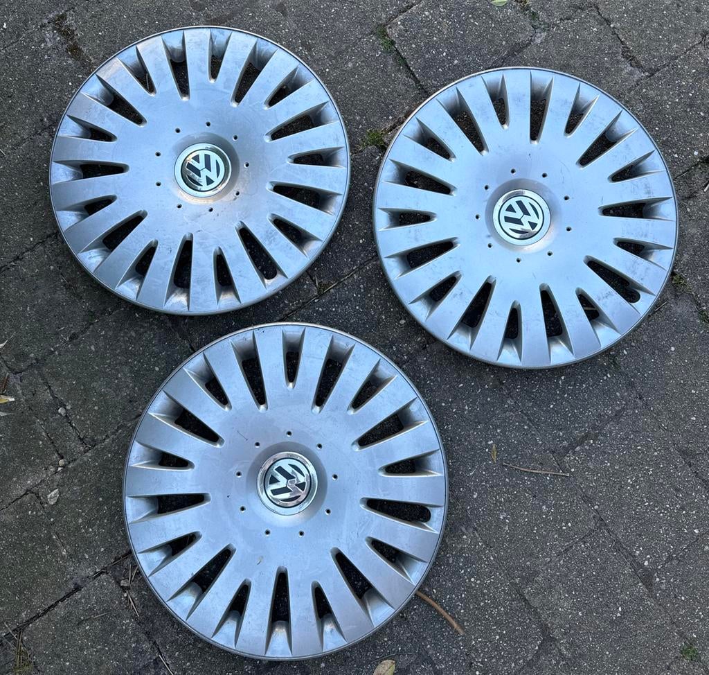 GRATIS 3 Wieldoppen Volkswagen Passat, Ophalen, Gebruikt