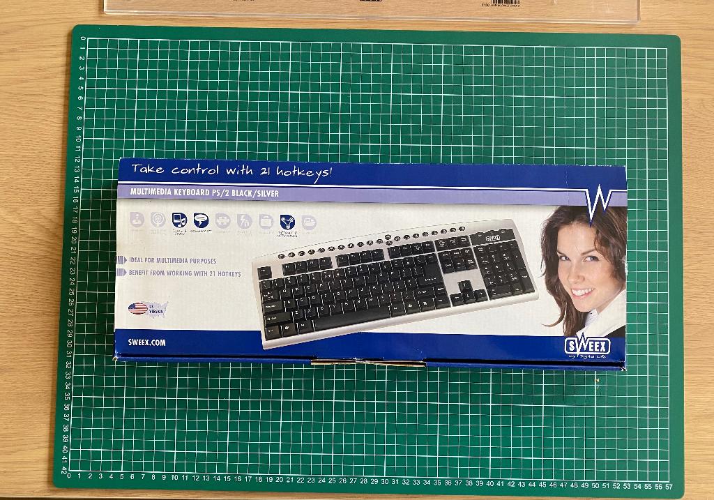 Sweex Multimedia Toetsenbord PS/2 – Nieuw in Doos, Computers en Software, Toetsenborden, Verzenden, Nieuw, Sweex, Overige indelingen