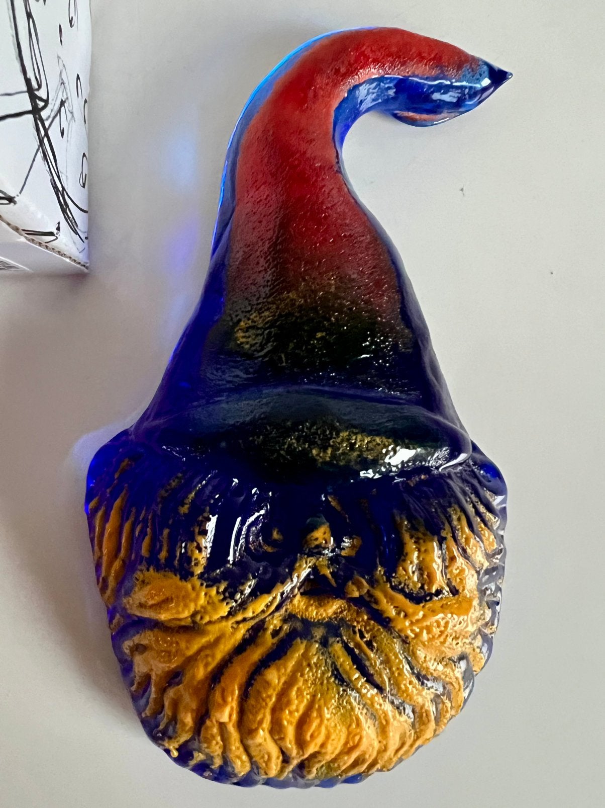 Kosta Boda Tomte Kabouter ‘Trassel’ Wandobject Kjell Engman, Ophalen of Verzenden, Object, Glas